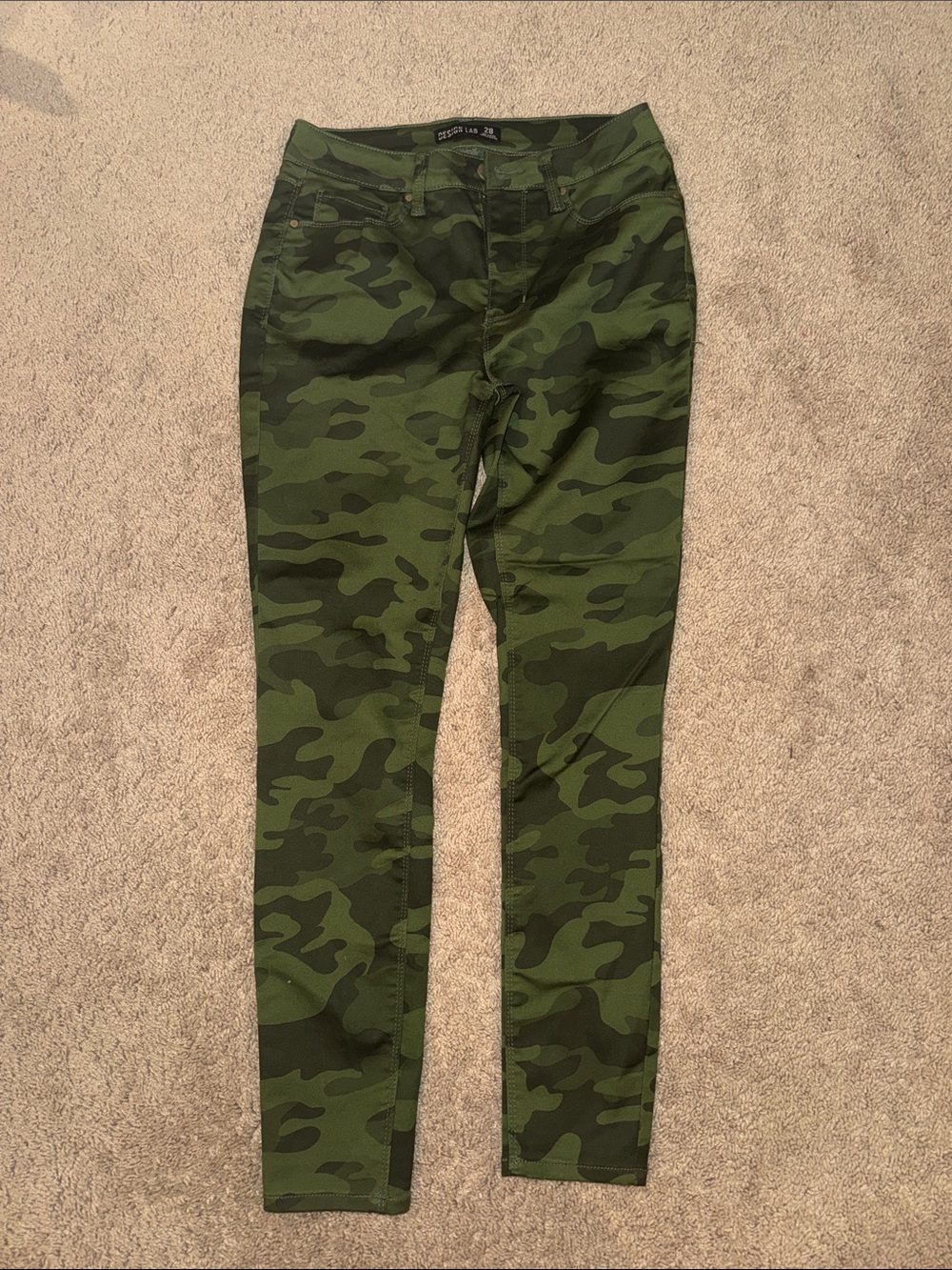 Design Lab Lord & Taylor Green Camo stretch Jeans